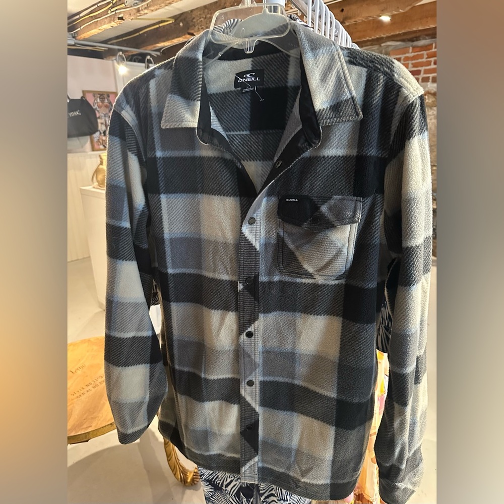O’Neill Men’s Black and Gray Plaid Button-Up Fleece Shirt EUC